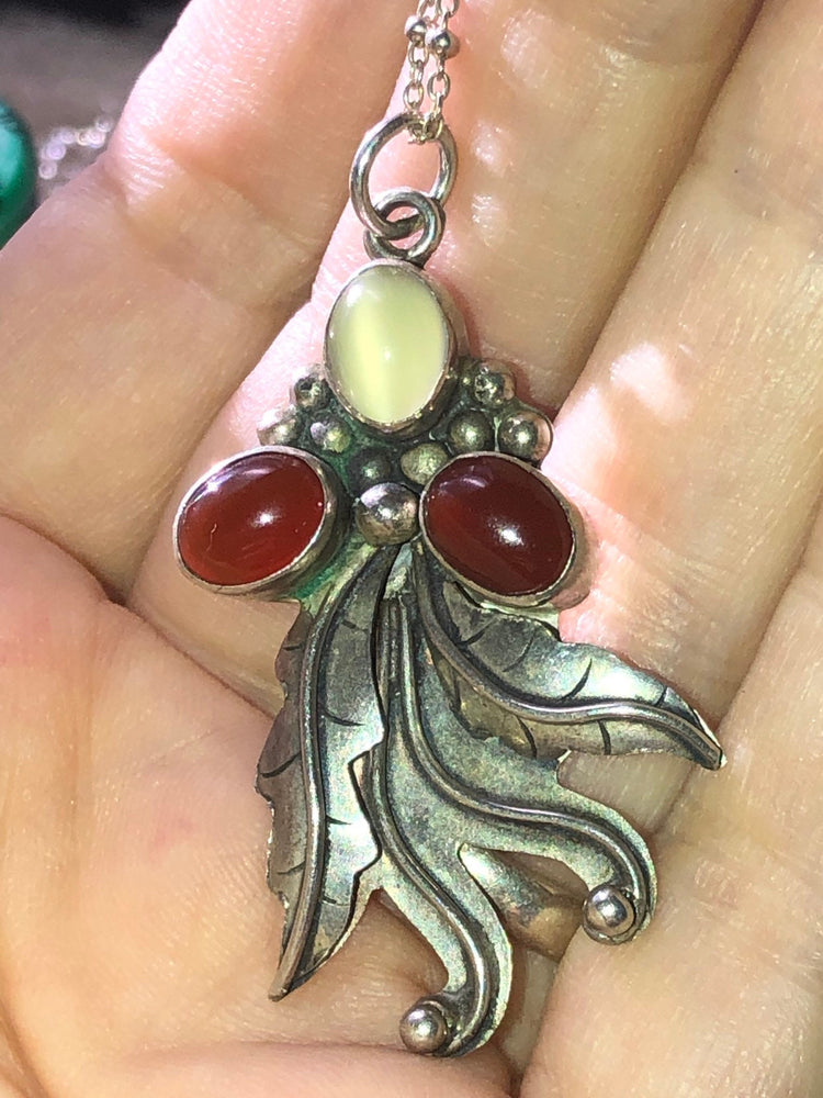 Amazing vintage Native American Indian pendant Carnelian moonstone blossom sterling silver