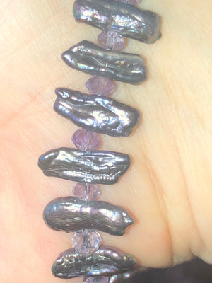 Vintage baroque black / purple pearl beads bracelet sterling silver 925 Abstract uneven shaped beaded Iridescent Unusual