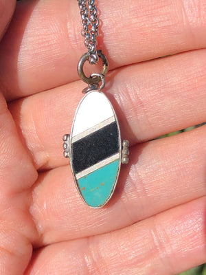 Vintage Native American Indian turquoise inlaid sterling silver pendant chain mop black onyx reversible