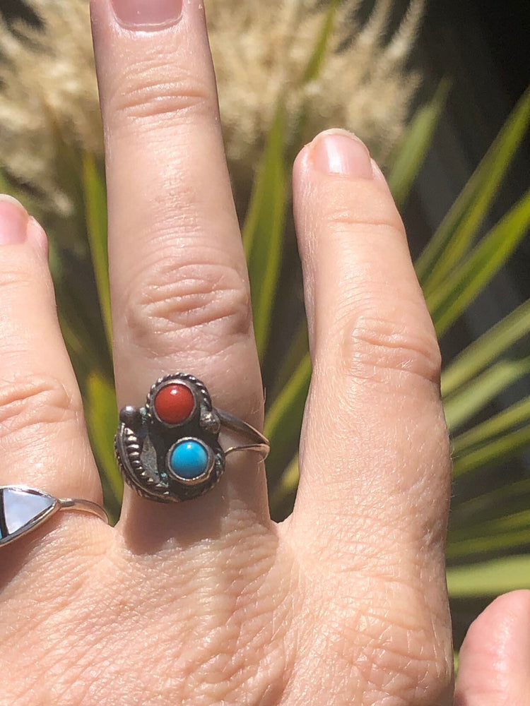 Vintage Native American Indian turquoise red coral sterling silver southwestern Size 6.5