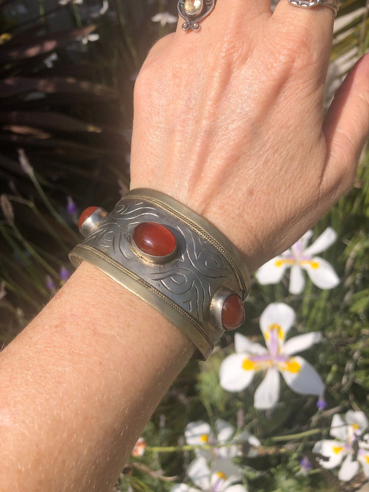 Turkmenistan ethnic vintage cuff bracelet silver brass carnelian gemstone Tekke nice quality Turkmen