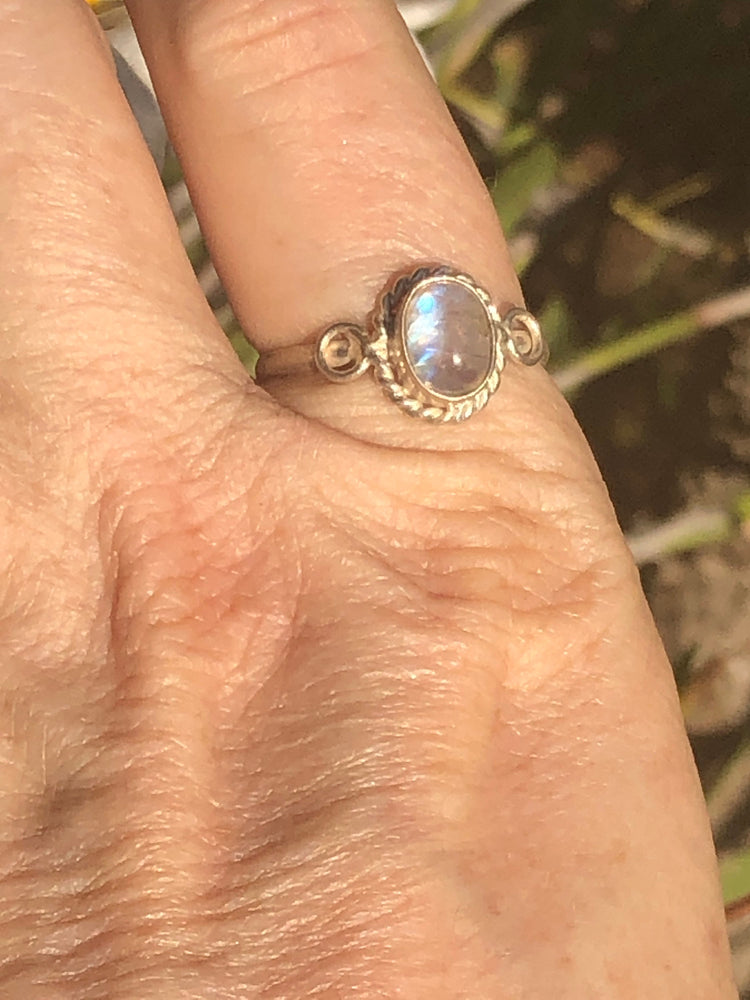 Sterling silver rainbow moonstone gemstone ring size 9.25