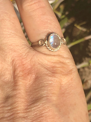 Sterling silver rainbow moonstone gemstone ring size 9.25