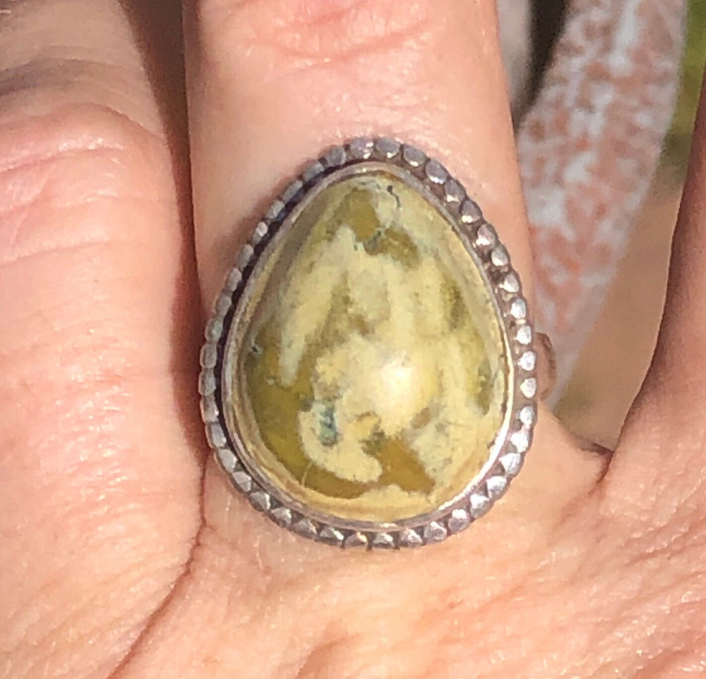 Unusual green gemstone turquoise? Avocado agate? Sterling silver 925 ring teardrop Size 7