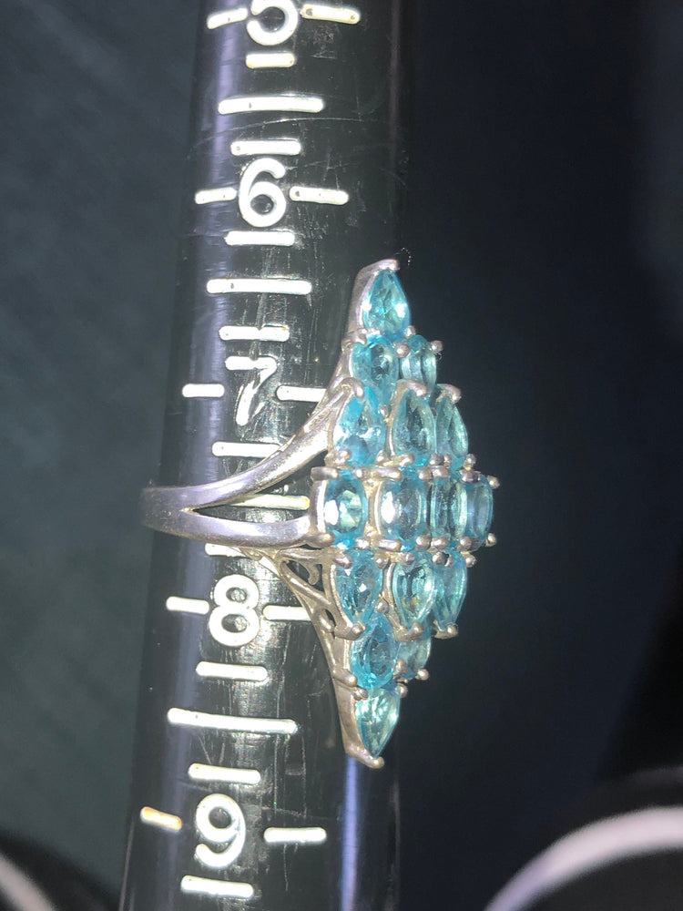 Beautiful blue topaz gemstone ring diamond shape statement Size 7.5 stunning