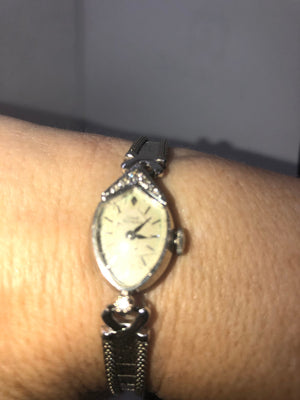 Antique vintage Girard Perregaux Designer 14 karat white gold ladies wristwatch six genuine diamonds 14k kt Art Deco runs well