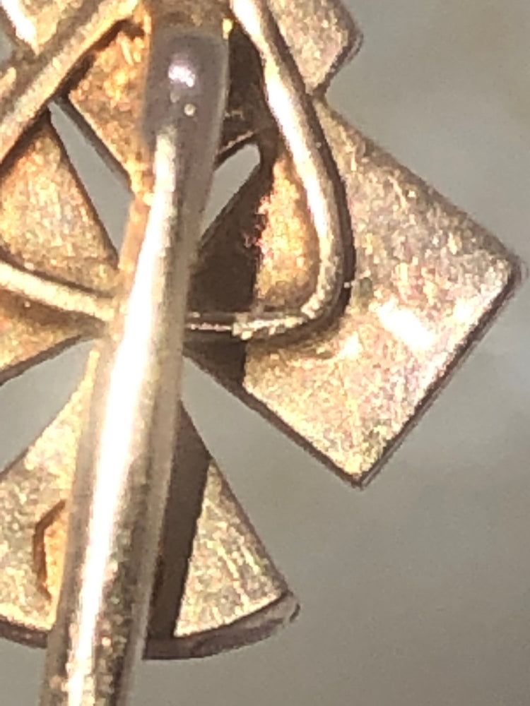 Victorian Antique 14 Karat Yellow Gold Stick Pin Seed Pearls Edwardian 4 leaf Clover Makers Mark Lucky