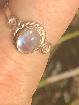 Sterling silver rainbow moonstone gemstone ring size 9.25