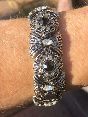 Vintage rhinestone art deco black Silver tone 14 karat white gold shell 14kgs Link bracelet