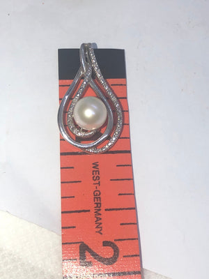 Beautiful Genuine Pearl & Illusion Accent Diamond Sterling Silver Pendant for Necklace