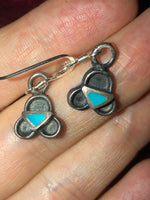 Vintage Native American Indian turquoise sterling silver earrings zuni