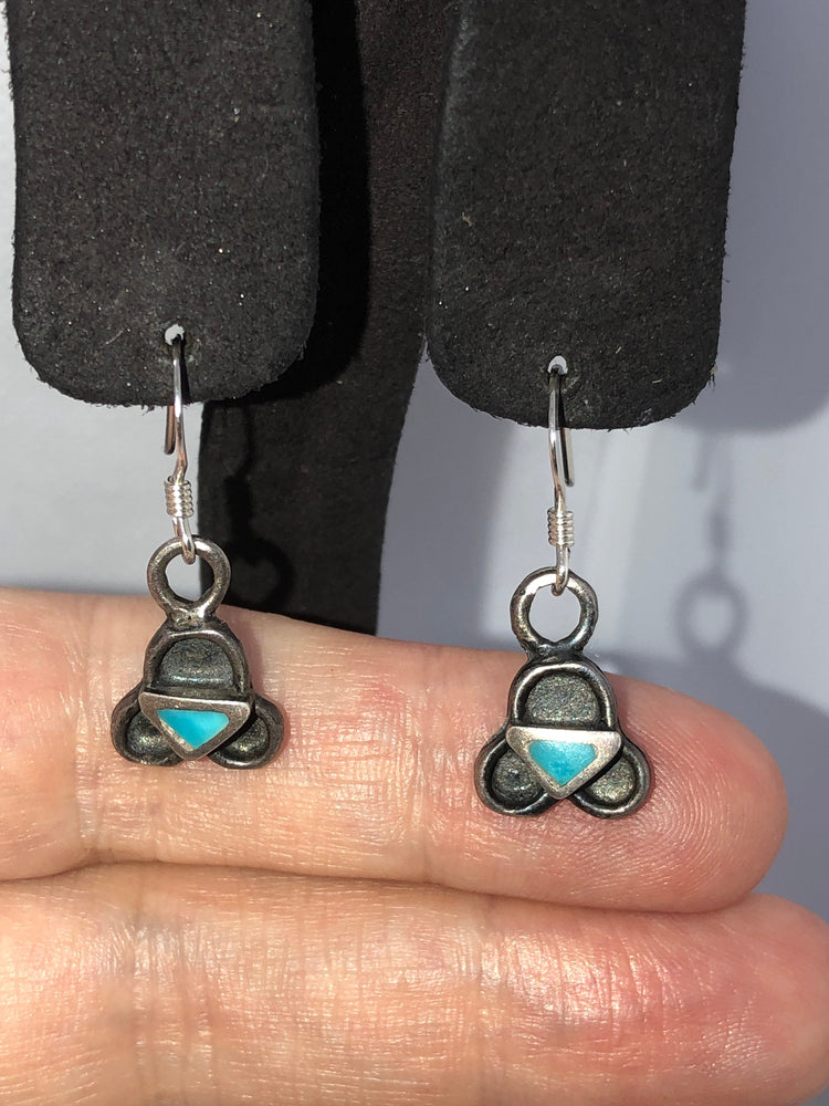 Vintage Native American Indian turquoise sterling silver earrings zuni
