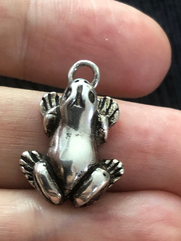 Vintage frog charm/pendant For necklace or bracelet sterling silver 925 gs