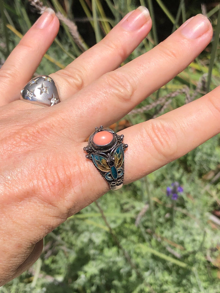 Beautiful Chinese cloisonné sterling silver gilt butterfly ring angel skin coral shell Size 9