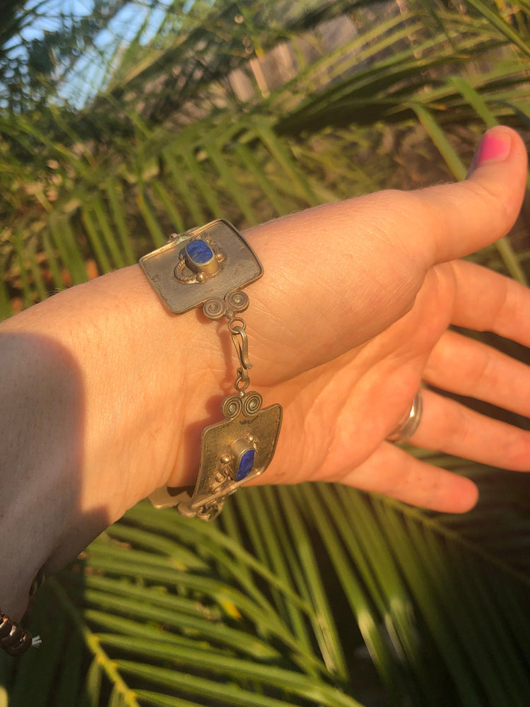Beautiful lapis lazuli Silver tone bracelet appears tribal vintage