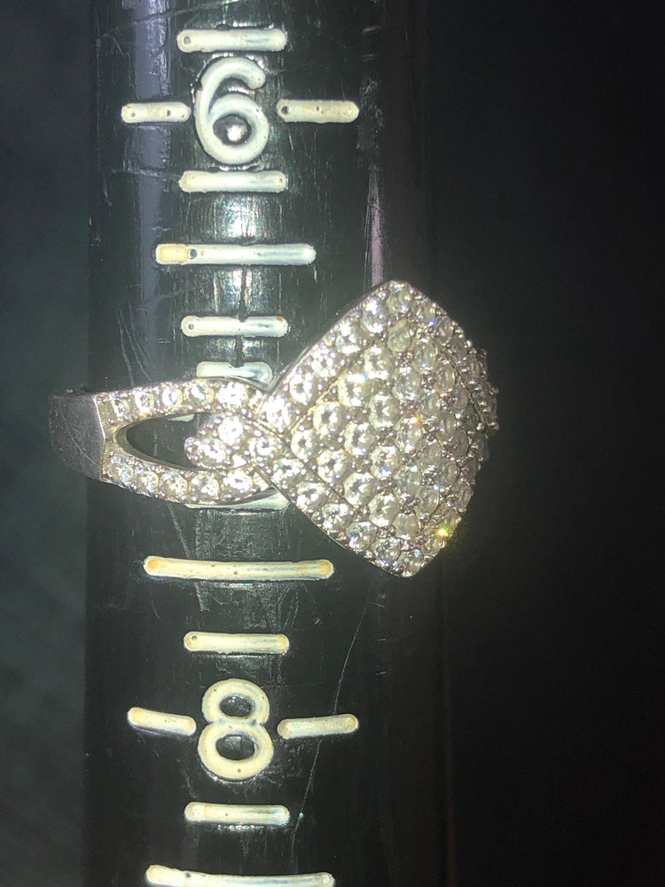 Beautiful CZ crystal ring fake pave set diamonds size 7 look real! Sterling silver 925