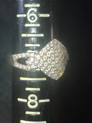 Beautiful CZ crystal ring fake pave set diamonds size 7 look real! Sterling silver 925