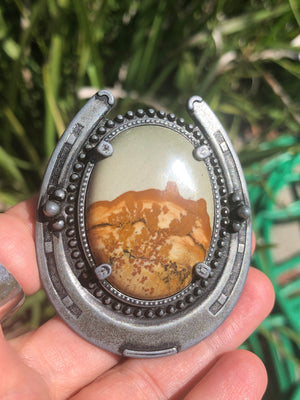 Beautiful vintage western picture jasper gemstone belt buckle horseshoe silver Southwestern