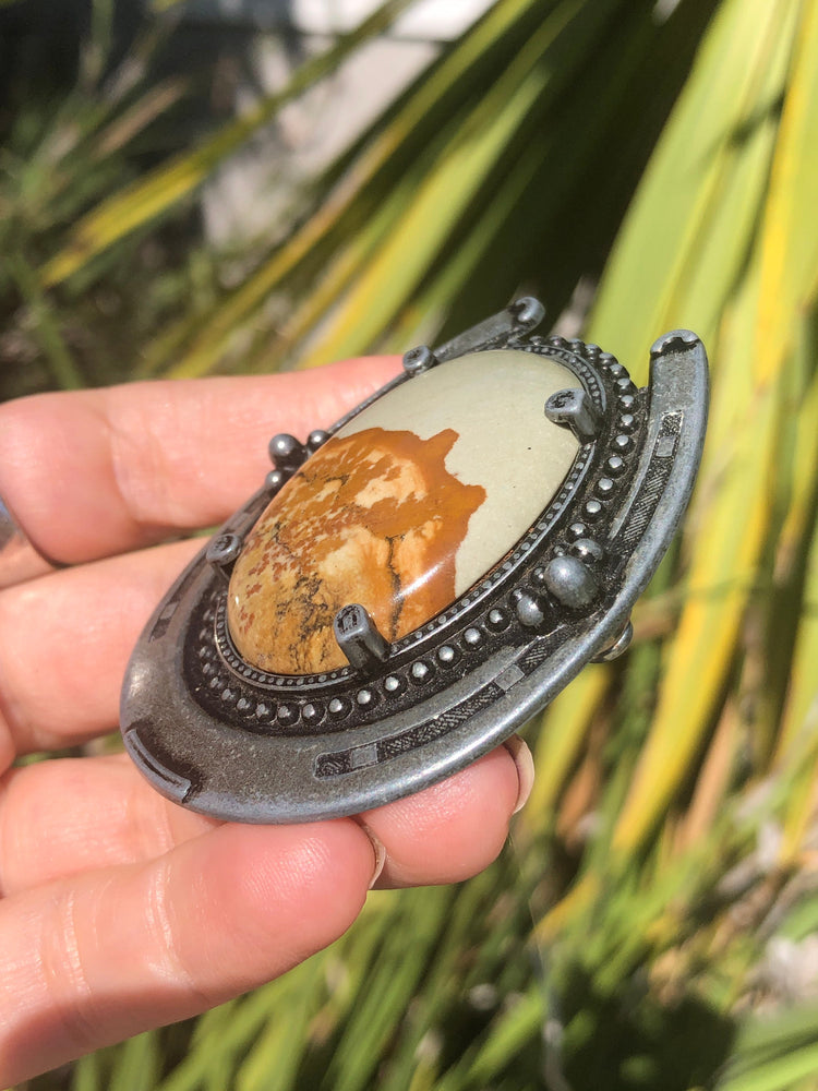 Beautiful vintage western picture jasper gemstone belt buckle horseshoe silver Southwestern