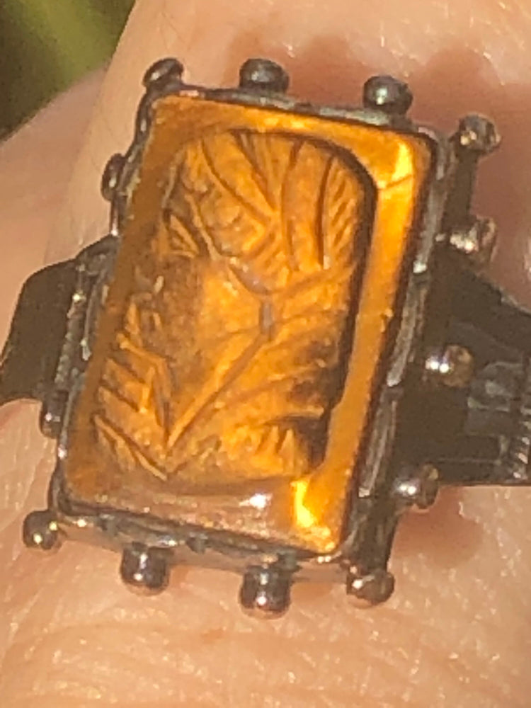 Victorian Carved Tigers eye Gemstone Cameo Roman Lady 10 karat Yellow Gold ring 10kt Beautiful Size 6.5