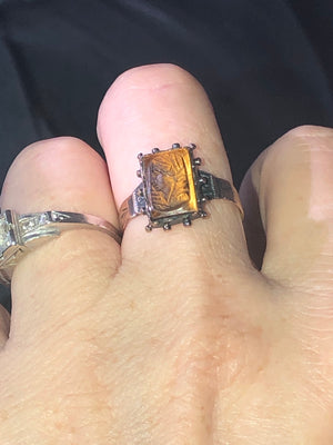 Victorian Carved Tigers eye Gemstone Cameo Roman Lady 10 karat Yellow Gold ring 10kt Beautiful Size 6.5