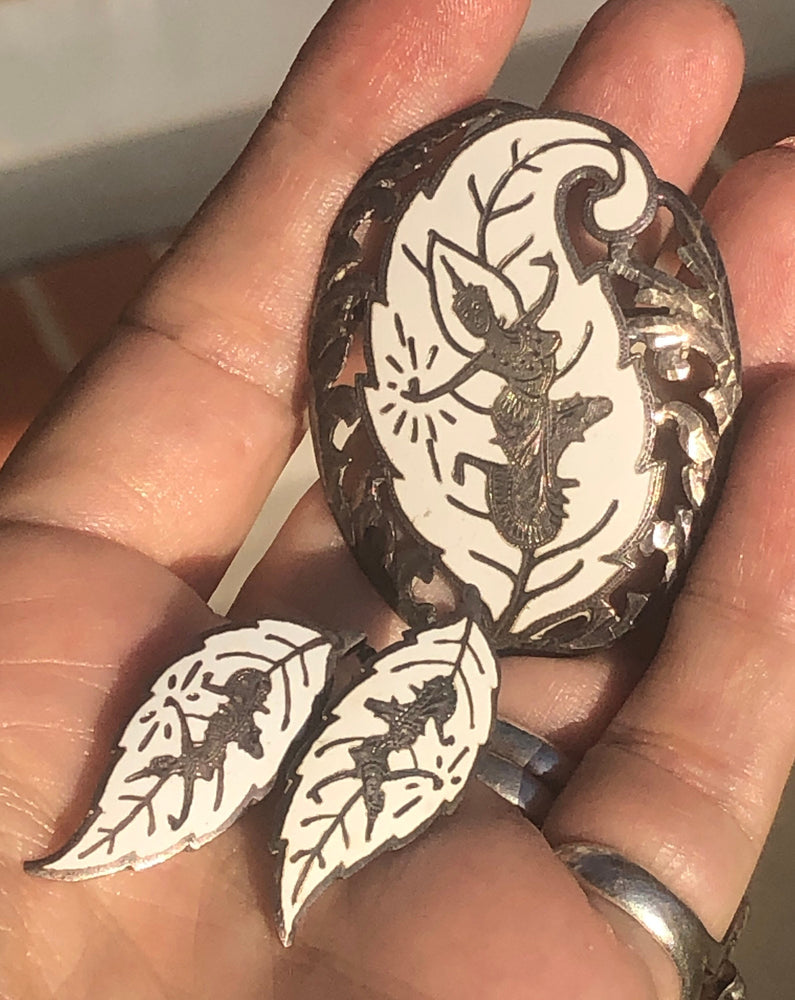 Stunning sterling silver white enamel Siam set brooch and clip on earrings Thai Vintage antique