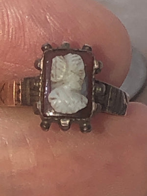 Victorian 10 Karat Yellow Gold Carnelian Shell Gemstone Carved Cameo Ring Babys Children’s Child’s Size Split Band 10KT KT Antique Size 1.5