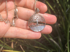 Beautiful Tree Of Life Mother Of Pearl Shell Sterling Silver 925 Pendant Necklace Chain Detailed
