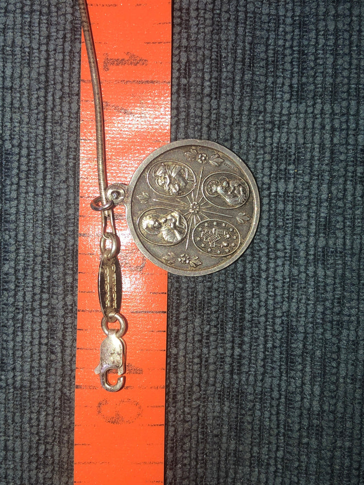 Beautiful Antique Vintage Religious Medallion Cross Nativity Scenes Pendant & Snake Chain Cy Paulo Romeo Italy 925 Sterling Silver