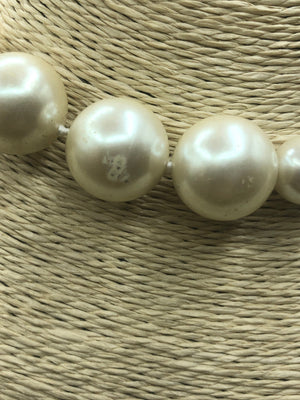 Vintage large faux pearl Beaded necklace/choker Designer CarolLee