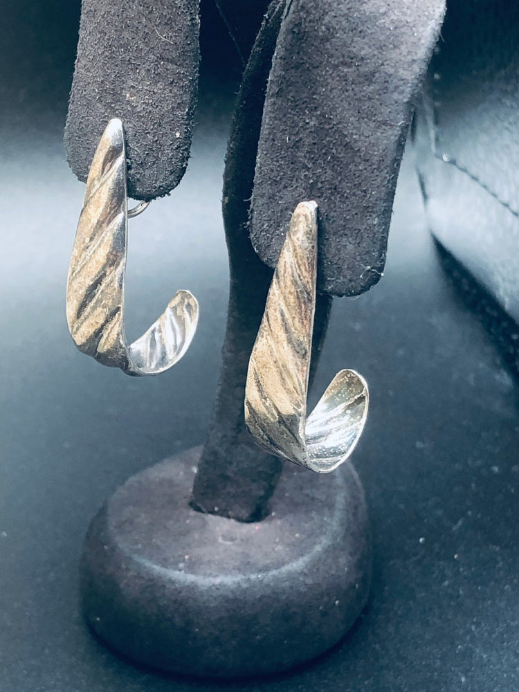 Lot 2 antique sterling silver screw-back earrings unique Art Deco Swirl shooting star rose Marcasites rainbow 925