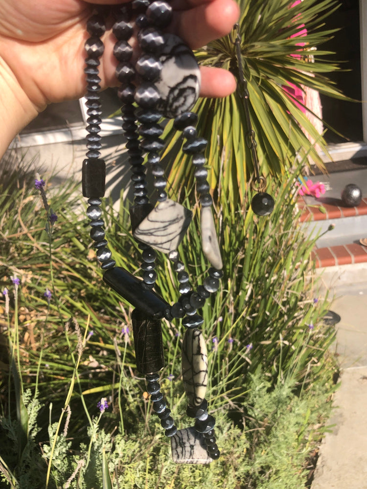 Beautiful designer Erickson Beamon black/gray gemstone Crystals/glass long beaded necklace costume