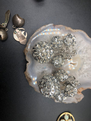 Beautiful vintage antique art deco sequin disco ball dangle earrings bobley Light weight clip on Silvertone Cocktail parties holidays