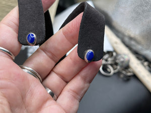 Vintage Deep blue lapis lazuli Gemstone and sterling silver studs earrings 925