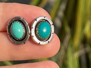 Vintage Native American Indian turquoise Gemstone studs earrings Southwestern Sterling Silver Silver
