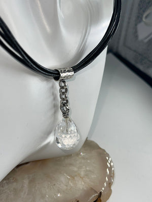 Silpada da Sterling Silver Rock -Quartz Crystal Pendant Necklace Black Leather Cord and Sterling Silver