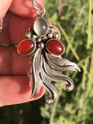 Amazing vintage Native American Indian pendant Carnelian moonstone blossom sterling silver