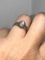 Vintage Sterling Silver Rainbow Moonstone Gemstone Ring Size 6