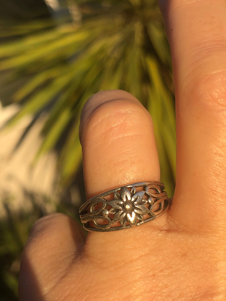 Vintage Beautiful flower / floral  sterling silver 925 band ring MWS size 6