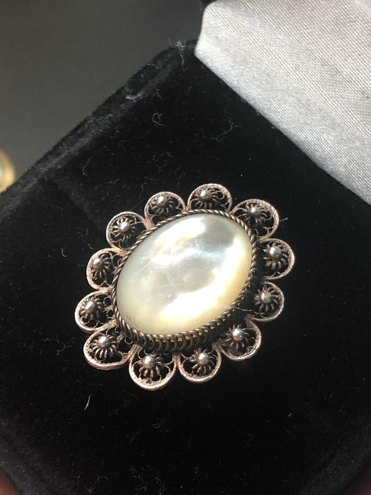 Gorgeous vintage antique big mother of pearl shell sterling silver ring filigree Mexico 925 size 6.25 mop