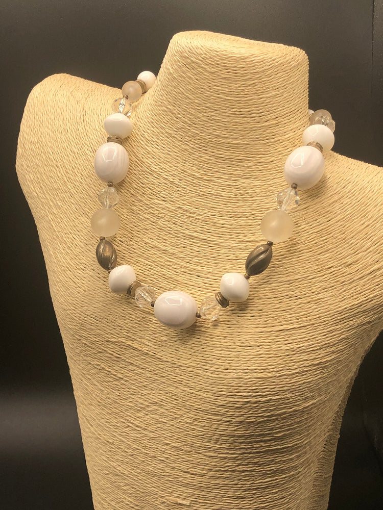 Vintage dauplaise Beaded necklace white swirl barrel and clear acrylic Lucite Silvertone Costume cocktail