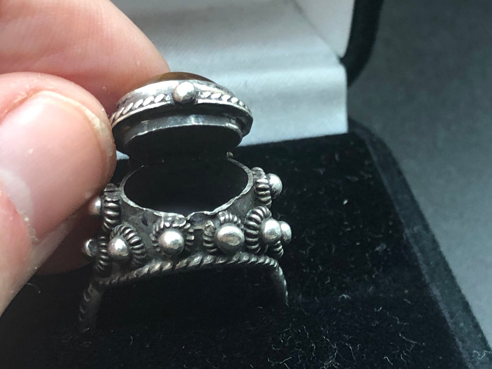 Gorgeous Antique Tiger's Eye Gemstone Sterling Silver Poison Snuff Ring Taxco Mexico RD Designer Rafael Dominguez PBE 925 Size 8
