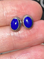 Vintage Deep blue lapis lazuli Gemstone and sterling silver studs earrings 925