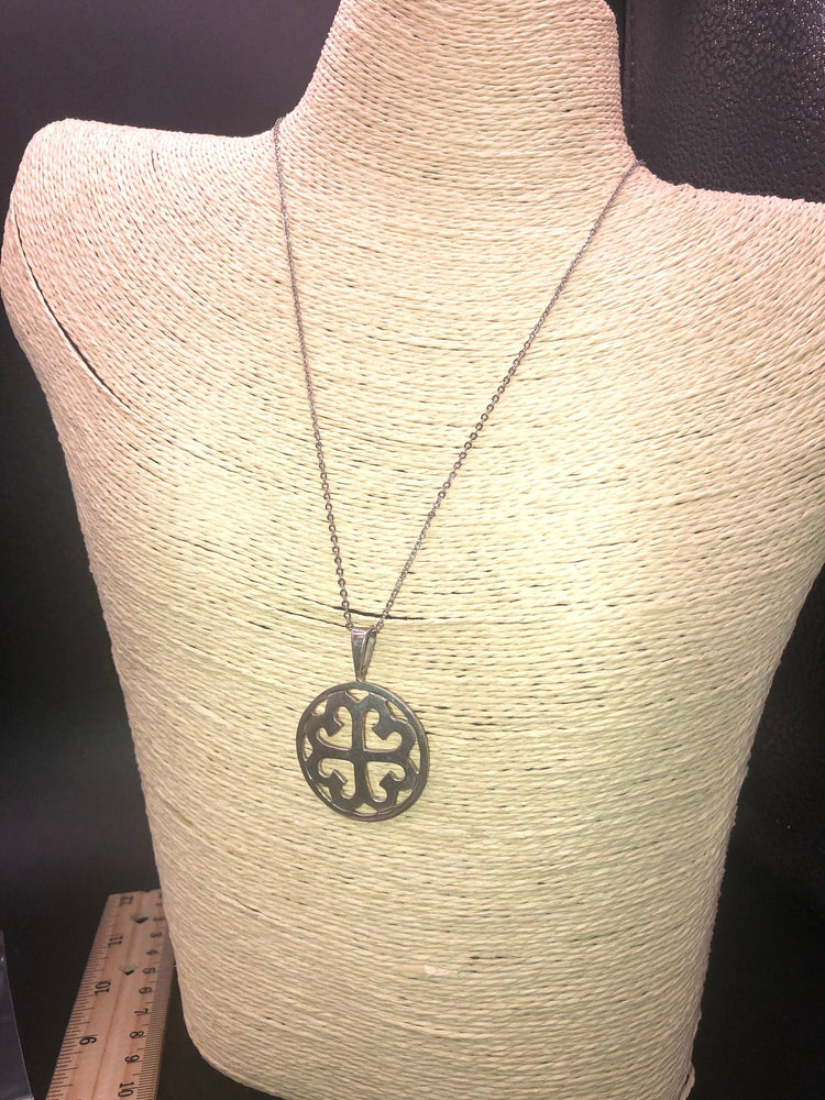 Beautiful sterling silver 925 medallion Viking/Celtic Scandinavian? Necklace with chain Very cool and unique men’s or women’s