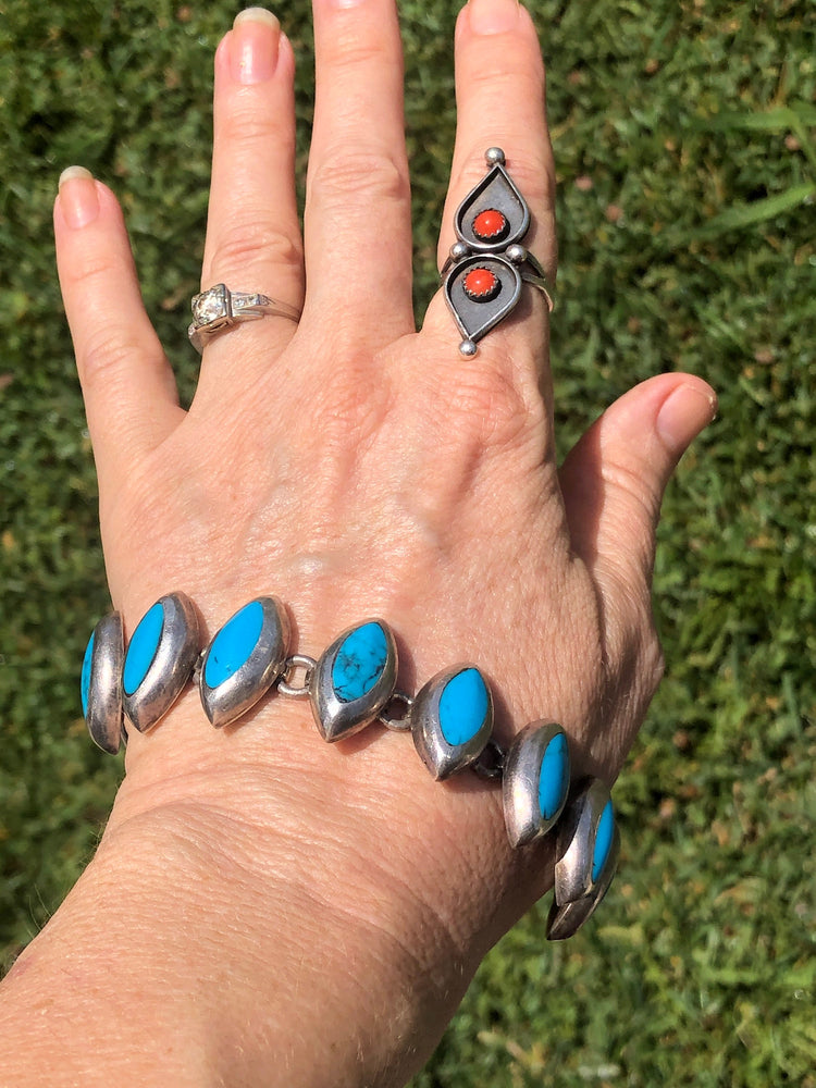 Fabulous Vintage Taxco Mexico turquoise sterling silver bracelet 925 native southwestern South American over 52 grams 8 Inches