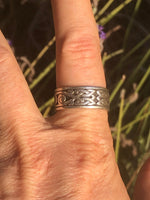 Really nice vintage Celtic wedding/engagement band sterling silver 925Size 8.75