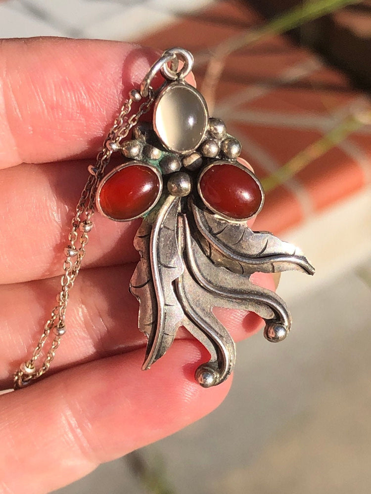 Amazing vintage Native American Indian pendant Carnelian moonstone blossom sterling silver