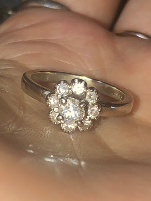 Beautiful Vintage 14kt White Gold Diamond Ring Approx .50 TCW Flower Design