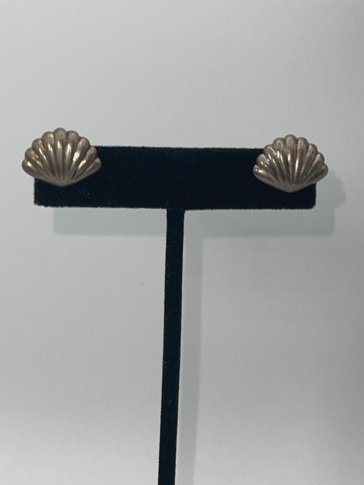 Vintage Clam Shell  Stud Earrings Sterling Silver 925