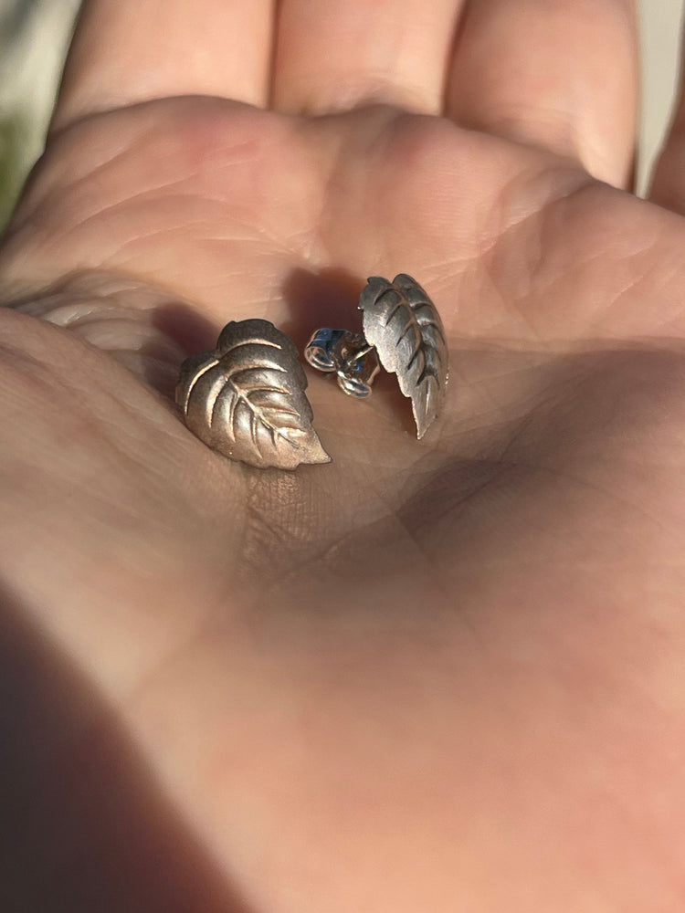 Vintage Sterling Silver 925 Stud Earrings Leaf Leaves
